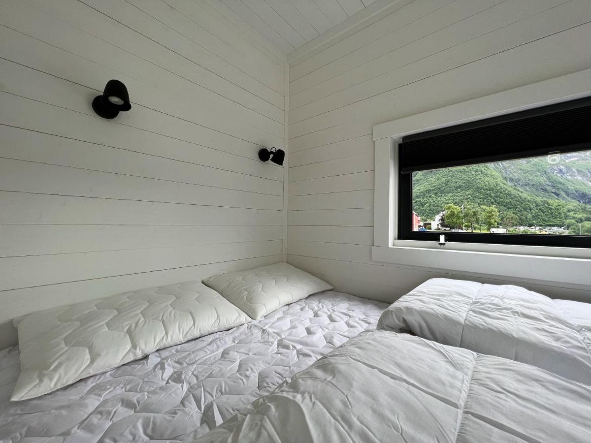 Albergue Setnes Feriesenter Veblungsnes Exterior foto