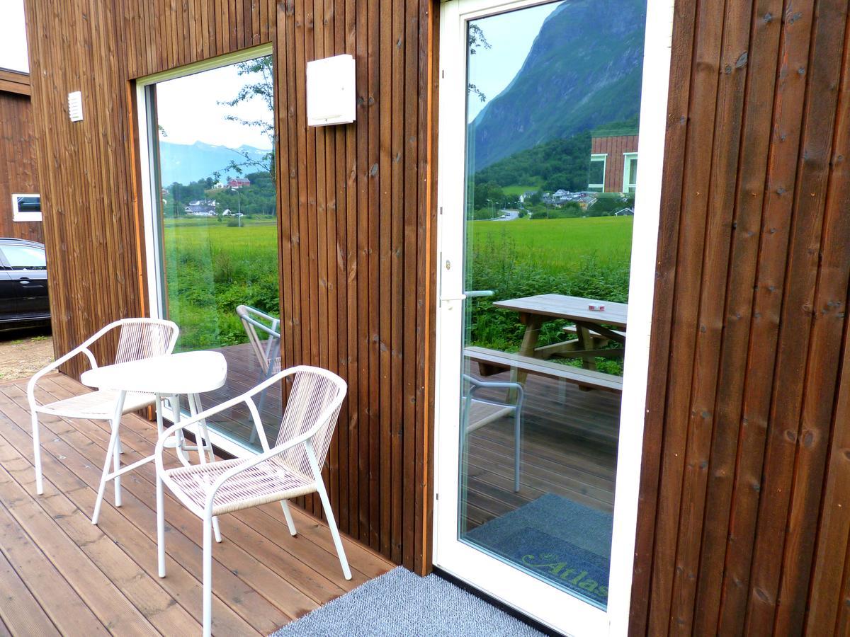 Albergue Setnes Feriesenter Veblungsnes Exterior foto