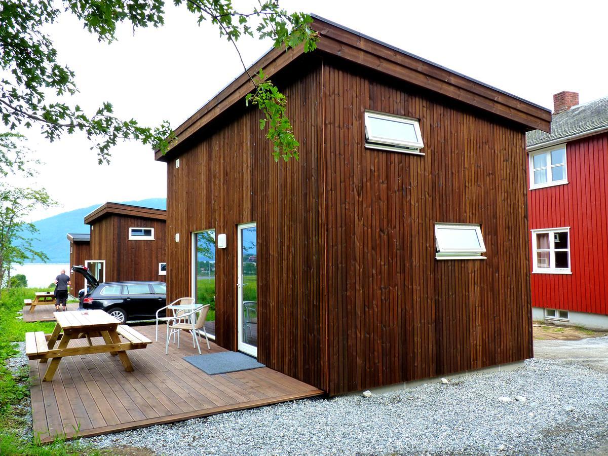 Albergue Setnes Feriesenter Veblungsnes Exterior foto